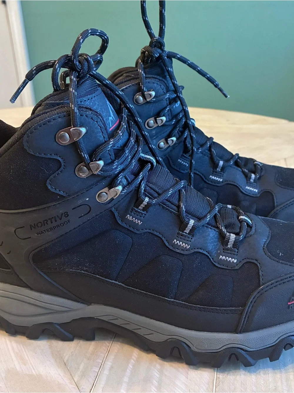 Men's Black Waterproof Norti V8 Hiking Boots
